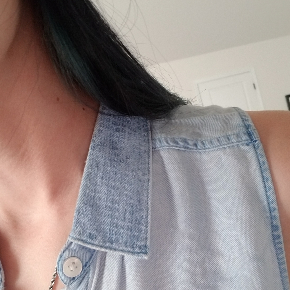 Shirt - Picture 4 of 4